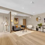 아파트 Modern - Charming Location - Old Town *